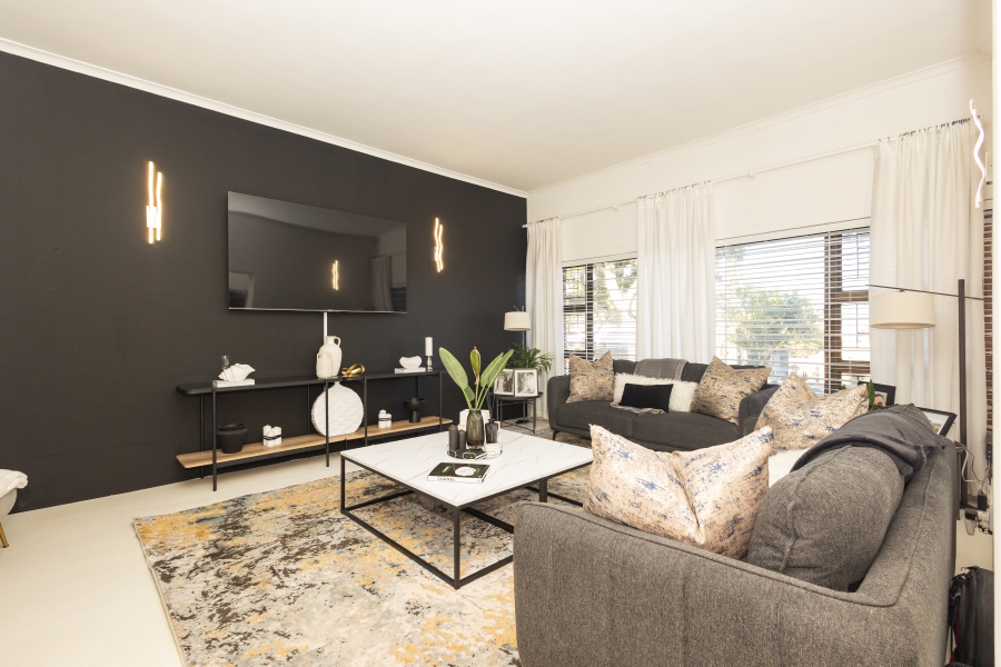 3 Bedroom Property for Sale in Hoheizen Western Cape